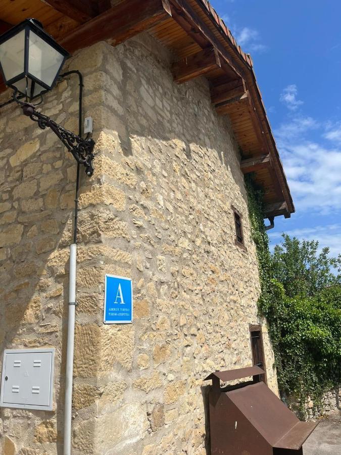 El Horno Albergue Manzanos Exterior photo
